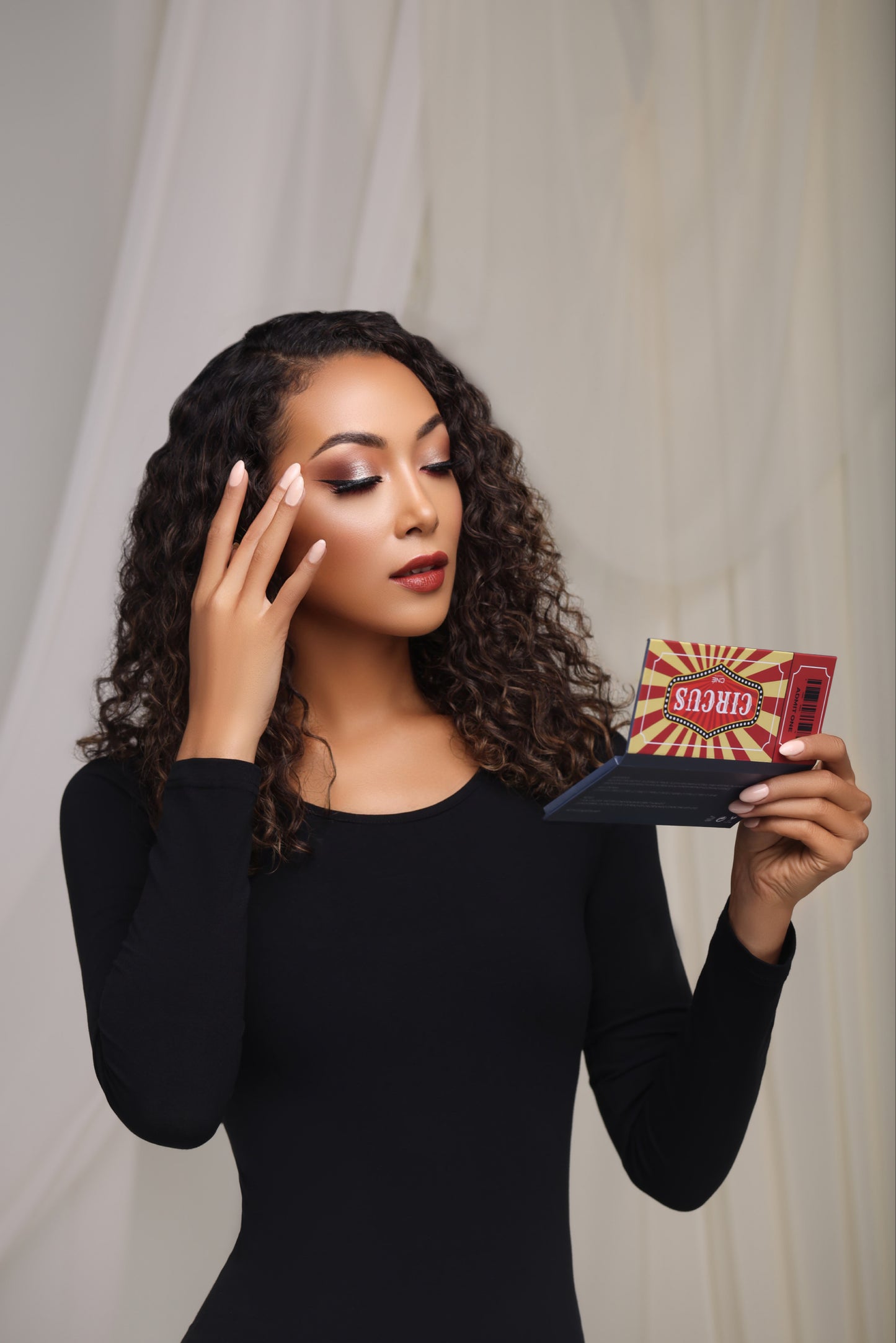 Circus Eyeshadow Palette